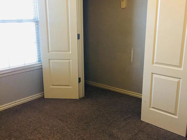 1015 Kensington Dr — Photo 16