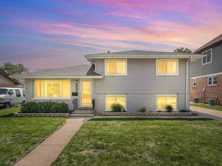 10403 Barnard Dr — Photo 21
