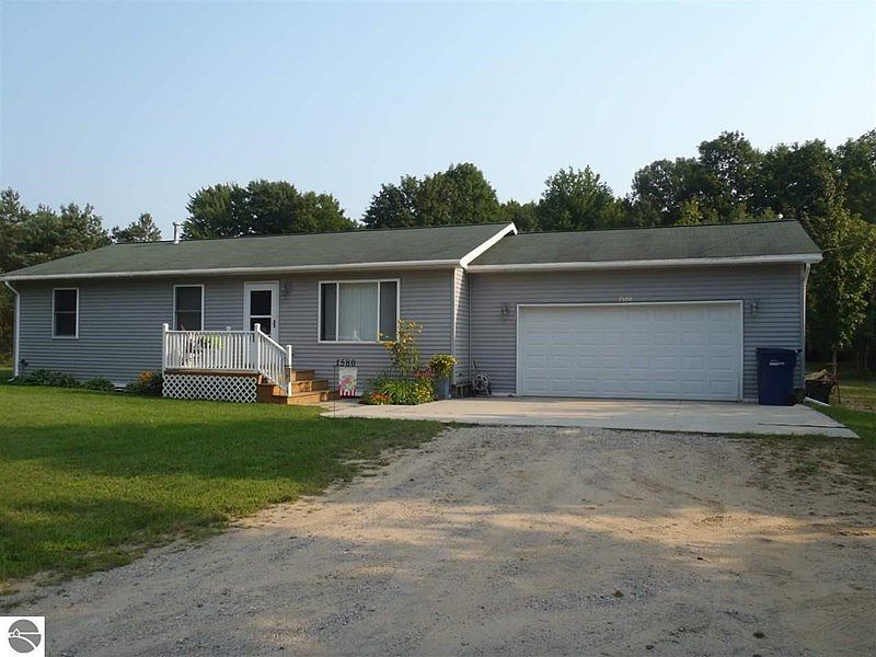 1st image of 1580 E Wexford Ave
