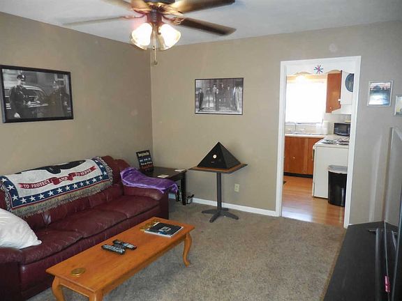 3rd image of 1128 Hayes Ave