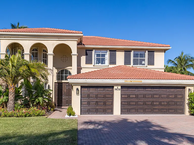 9638 Worswick Ct — Photo 32