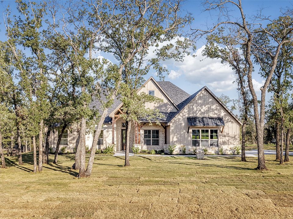 1st image of 140 Prairie Winds Dr