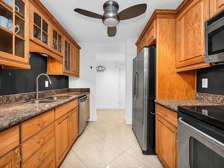 1111 S Ocean Blvd #420 — Photo 2