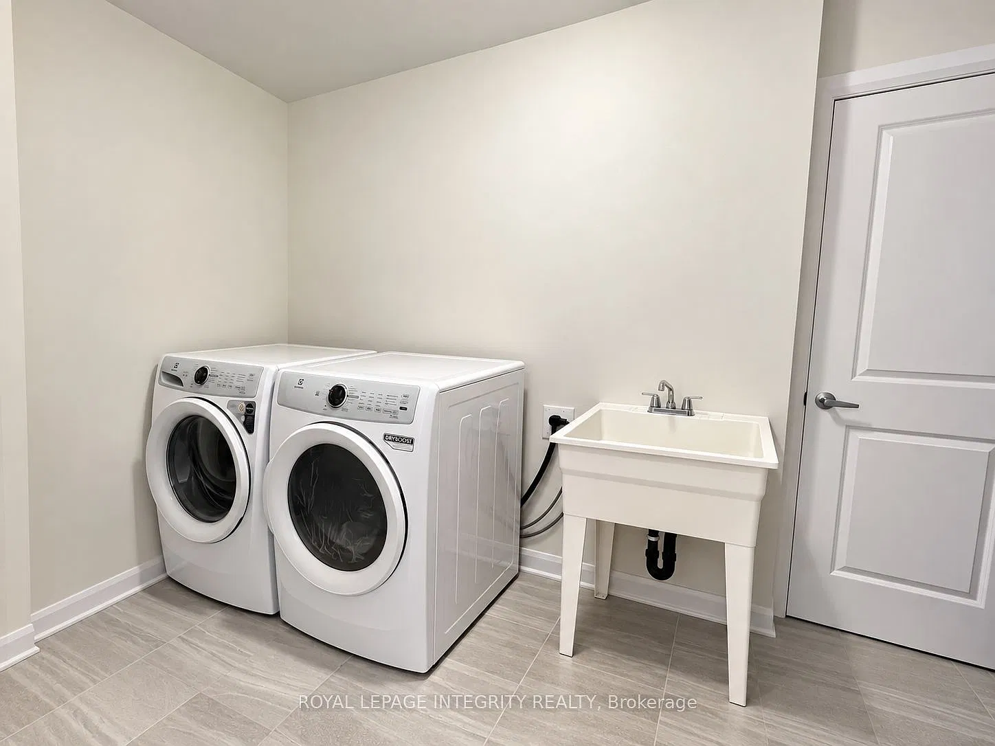 3 bed, $2,500 — Photo 4