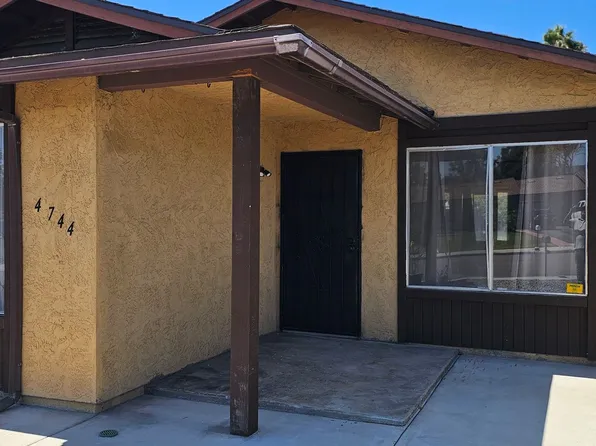 4744 Westridge Dr, Oceanside, CA 92056