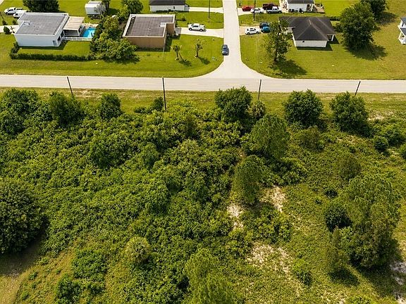 2nd image of 724 Jaguar Blvd