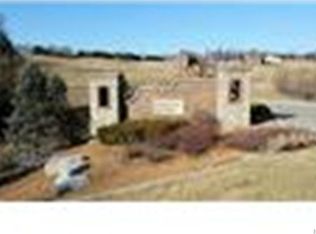 Bellerive Pl, Washington, MO 63090