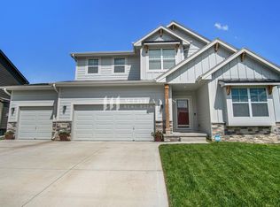 10419 S 112th St, Papillion, NE 68046