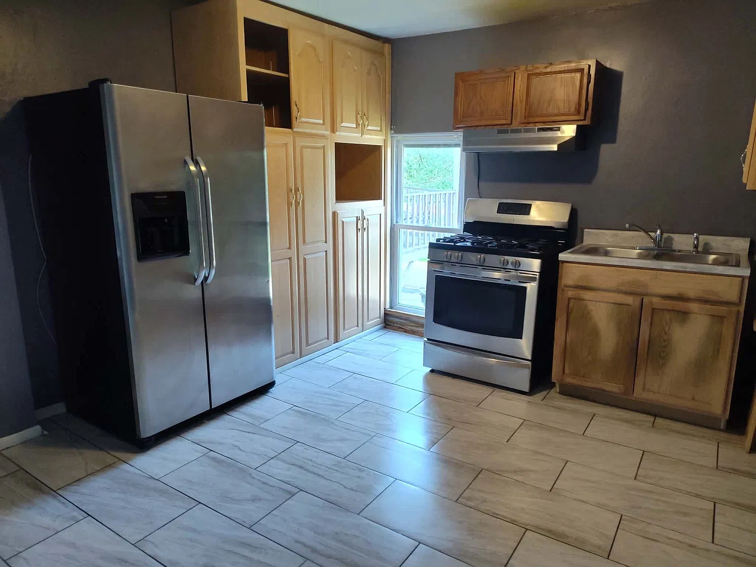 2 bed, 1100 sqft, $1,150 — Photo 2