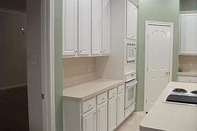 5th image of 504 Meadow Bend Dr