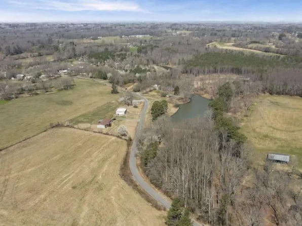 657 Maze Rd, Arab, AL 35016