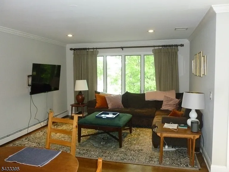 48 Woodmont Rd — Photo 6