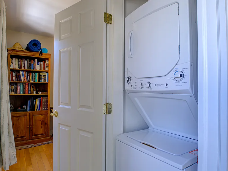 231 Cardinal Medeiros Ave #2 — Photo 6