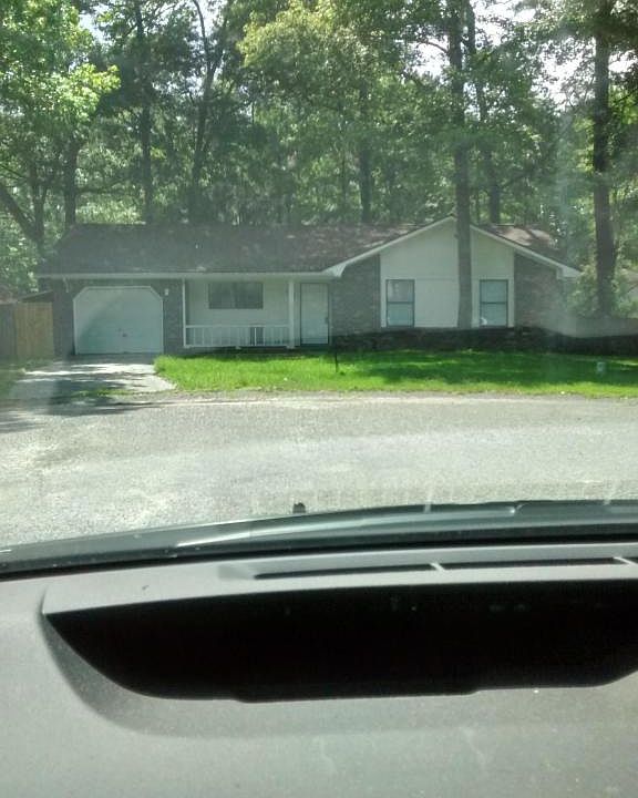 1st image of 111 Edythe Ct