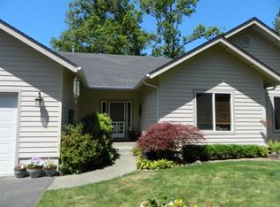 1304 NW Bellevue Pl, Grants Pass, OR