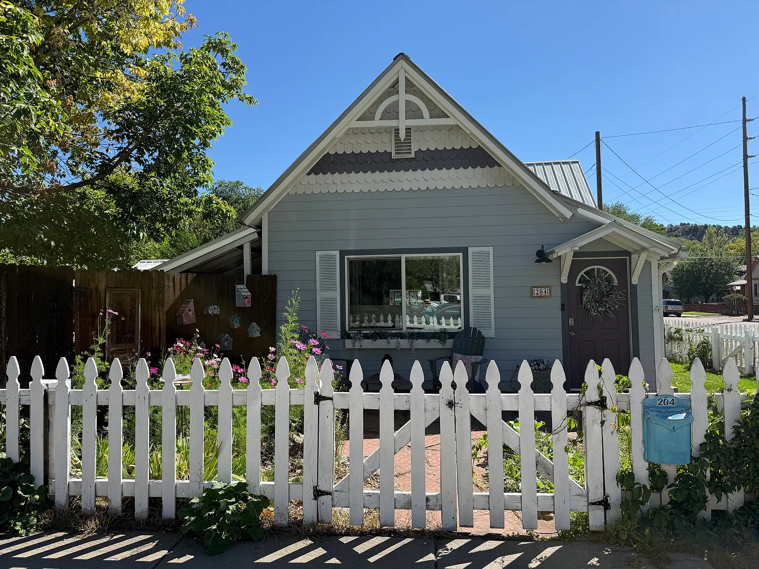 3 bed, 1000 sqft, $2,500 — Photo 1