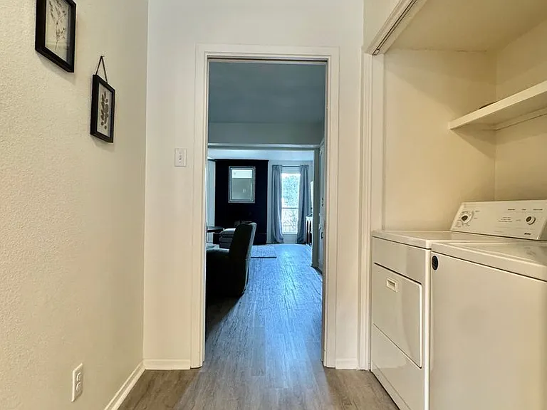 2408 Lindenwood Dr — Photo 21