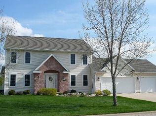 2039 Whistling Swan Cir, De Pere, WI 54115