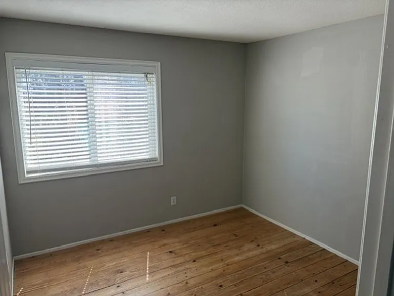 23827 Falconer Dr — Photo 9