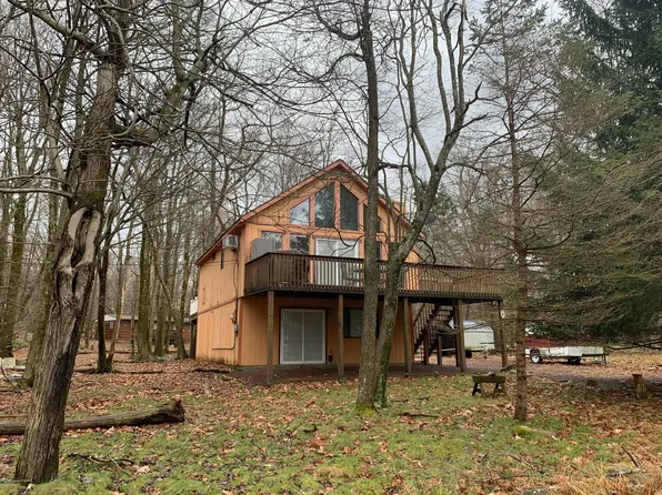 18 New Birch St, Lake Harmony, PA 18624