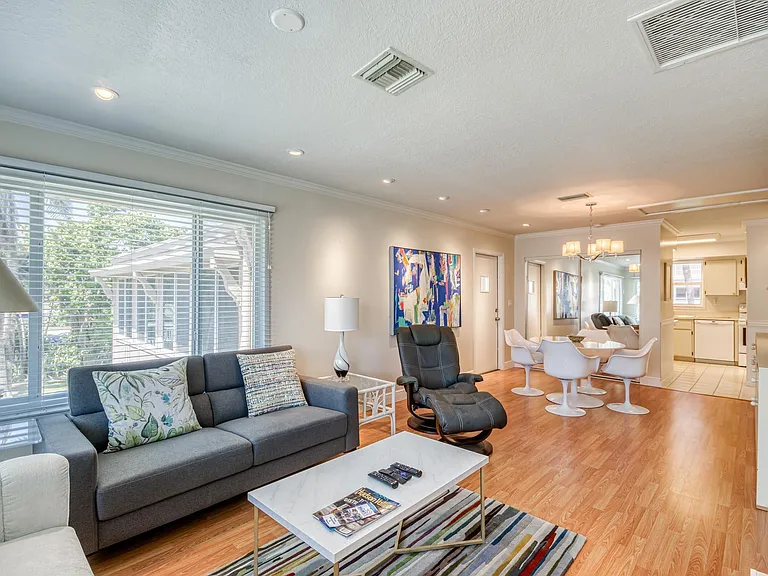 1501 NE Ocean Blvd #8 — Photo 11