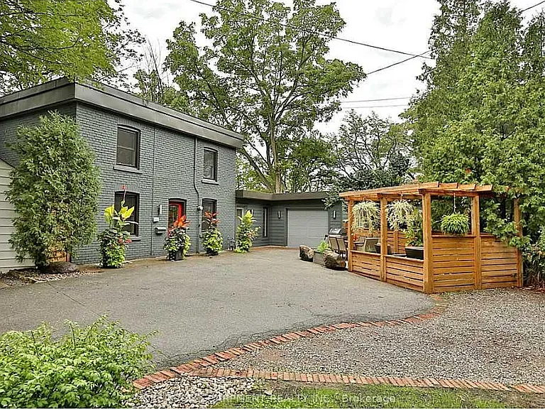 1276 Spring Gardens Rd — Photo 1