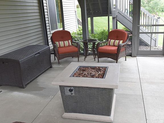 Screened In Porch