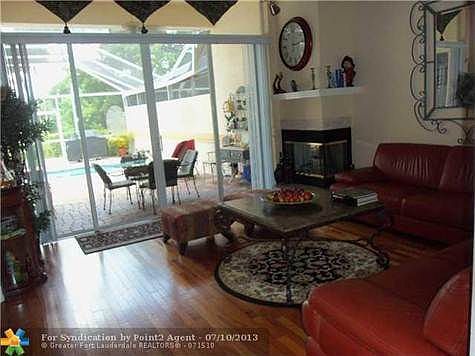 3rd image of 508 W Palm Aire Dr