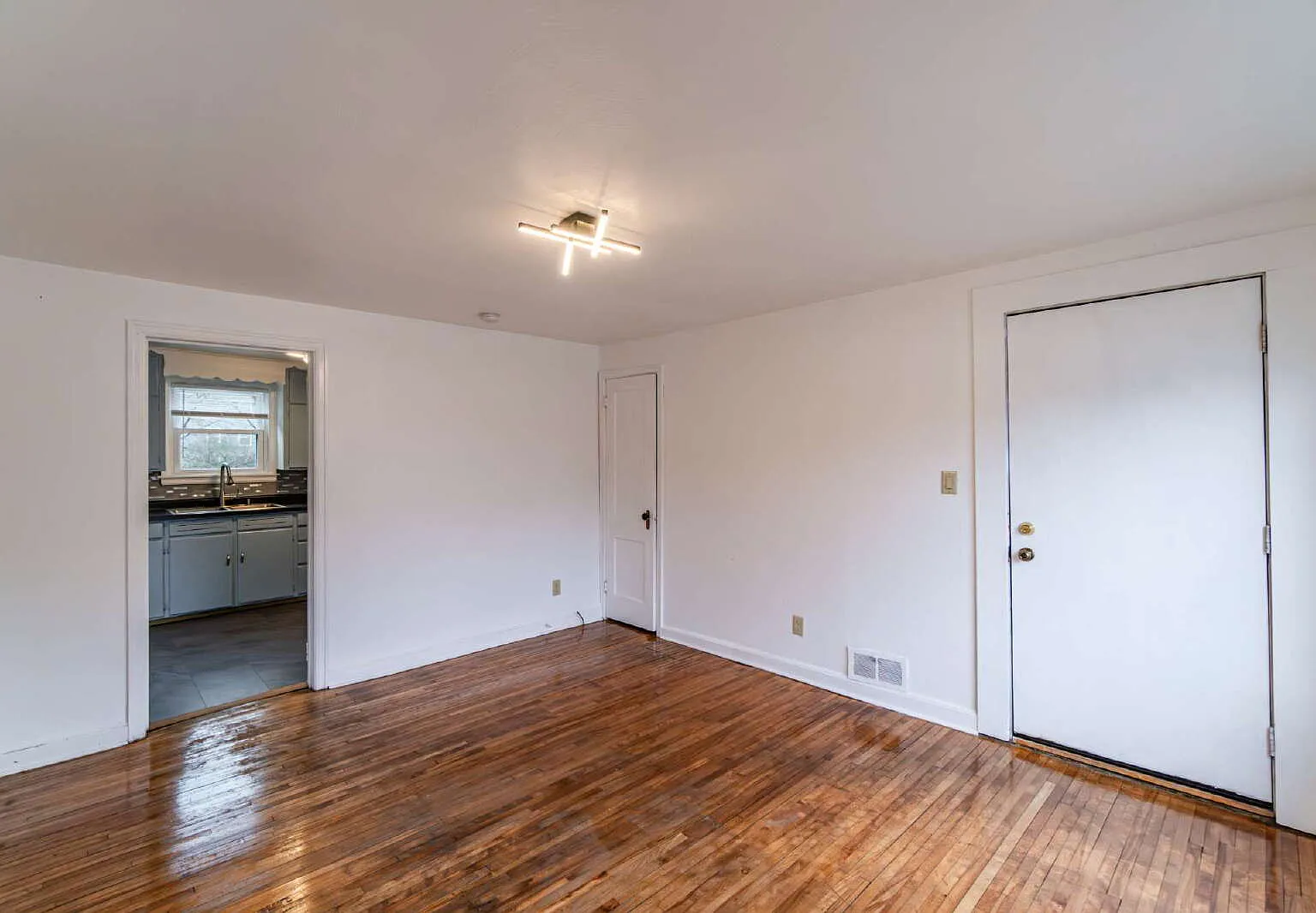 Studio, 1.0 bath, 513 sqft, $800 — Photo 4