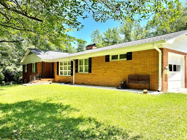 304 Sliding Hill Rd, Cheraw, SC 29520