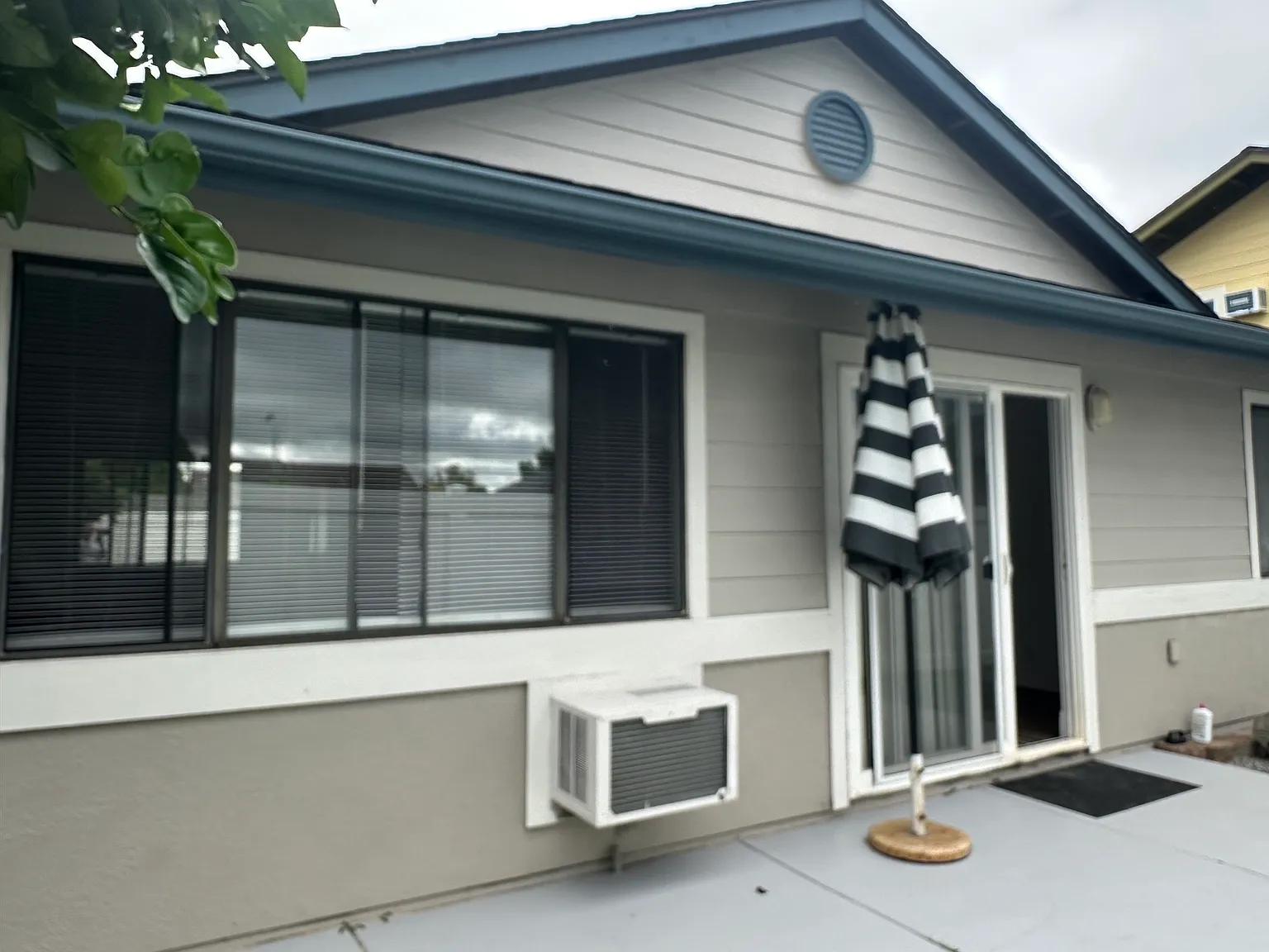 2 bed, 968 sqft, $3,300 — Photo 2