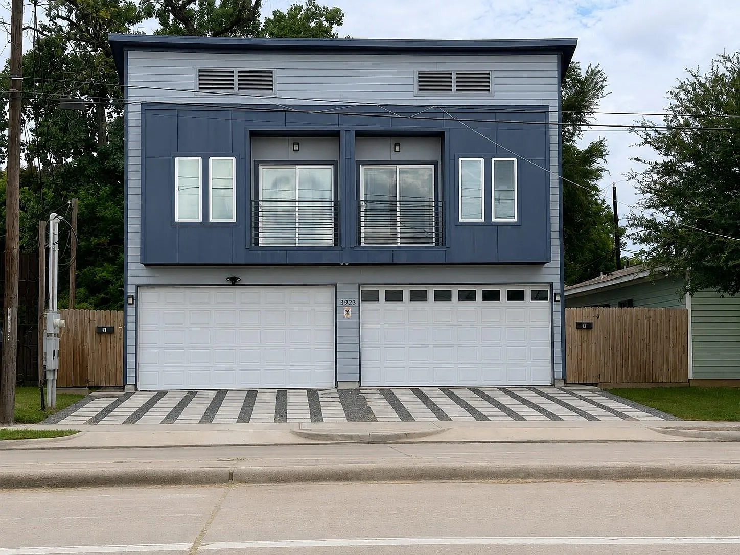 3 bed, 2.5 bath, 1339 sqft, $2,200 — Photo 1