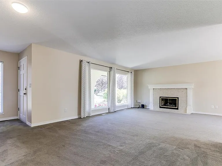 5334 Camaro Dr — Photo 3