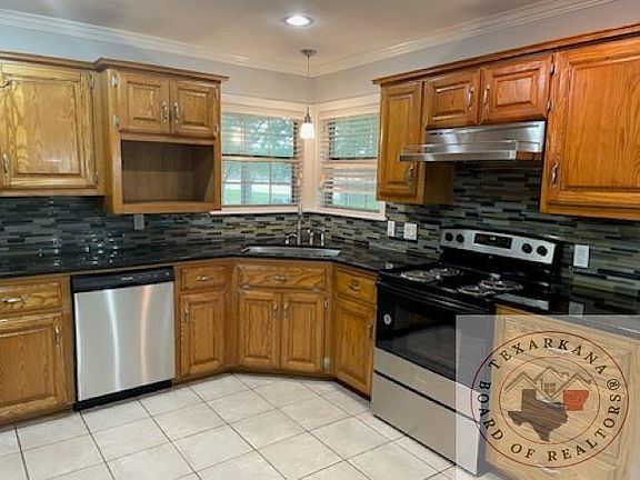 3rd image of 204 Arroyo Dr