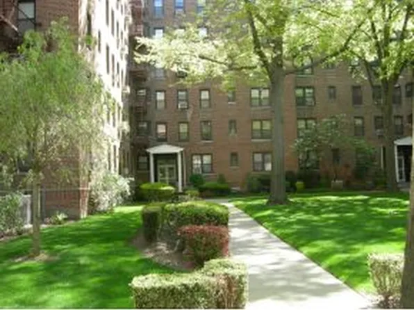 2425 Haring Street image 1 of 5