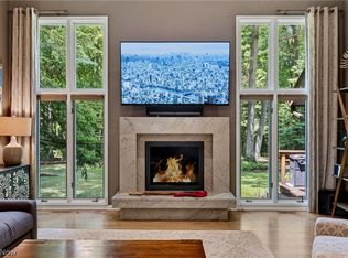 2571 Cedarwood Rd, Pepper Pike, OH 44124