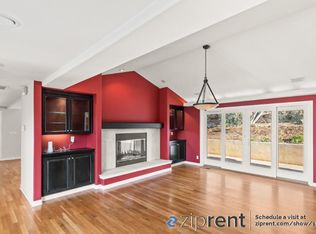 27076 W Fremont Rd, Los Altos Hills, CA 94022