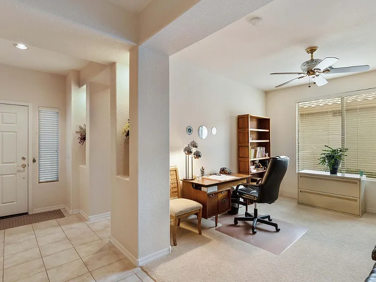 4581 E Mia Ln — Photo 5