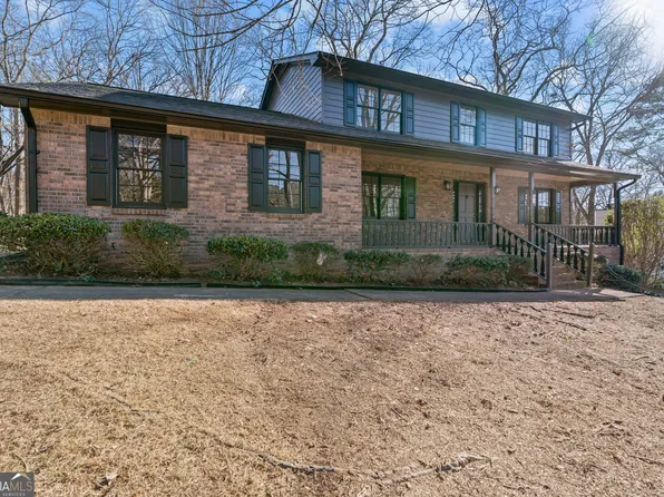 4566 Brandon Dr SW, Lilburn, GA 30047