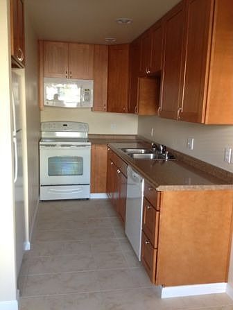 2nd image of 2247 I St NE APT 3