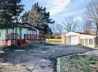 379 Blackjack Rd, Radcliff, KY 40160