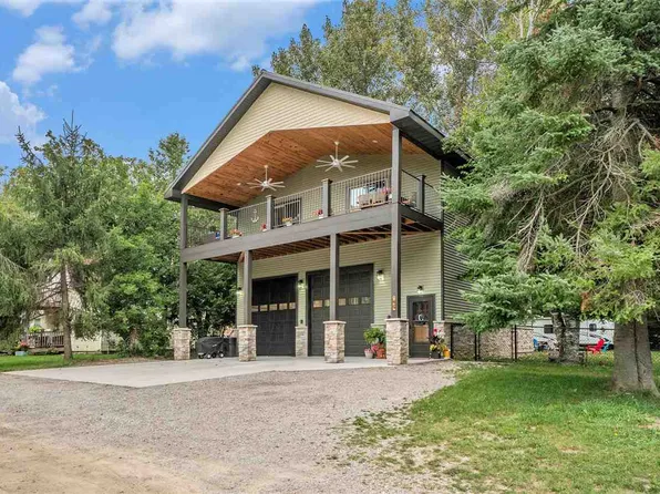 732 Ottawa St, Boyne City, MI 49712