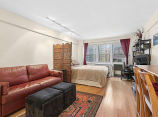 321 E 45th St APT 9F, New York, NY