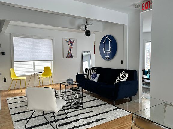 4th image of 7438 Oakland Ave #2