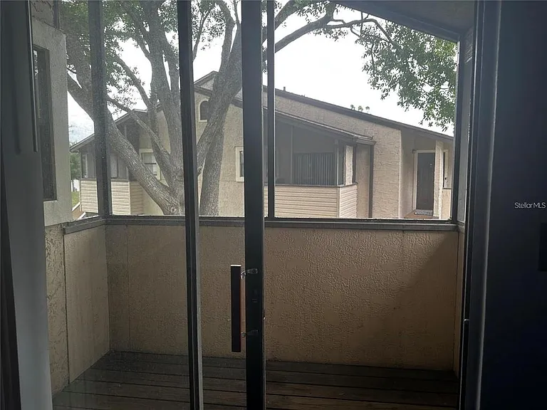2942 Antique Oaks Cir #86 — Photo 10