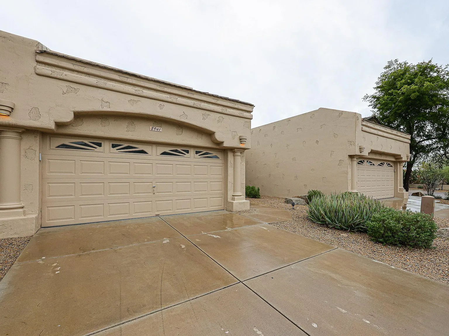 8941 E Maple Dr — Photo 3