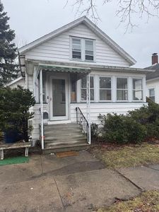 901 S Monroe St, Bay City, MI, 48708