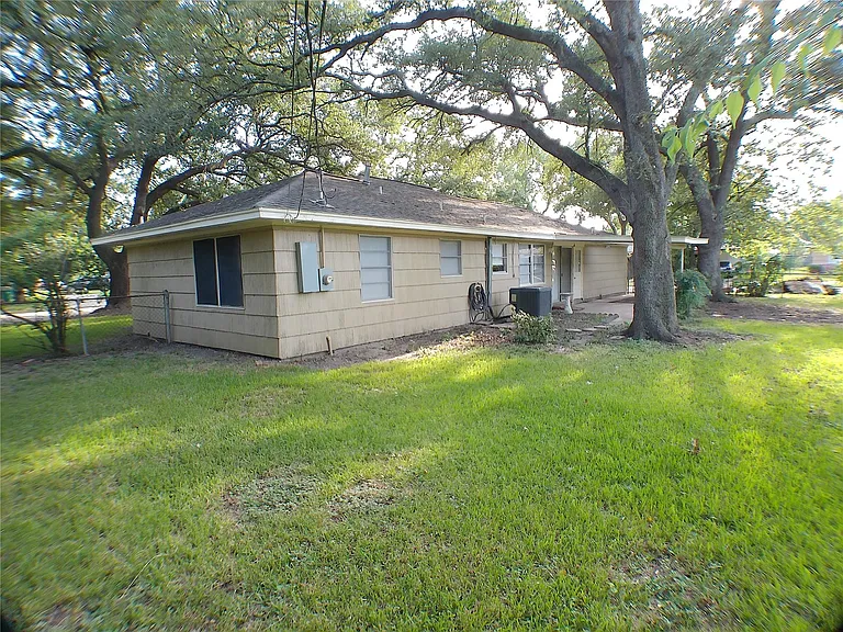 601 Fresa Rd — Photo 24