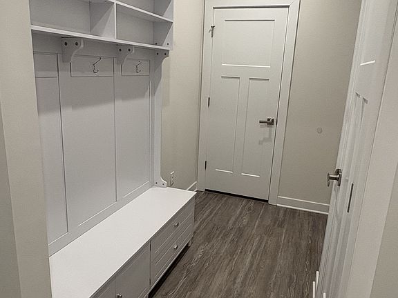 4th image of 702 Eagle Rock Pl