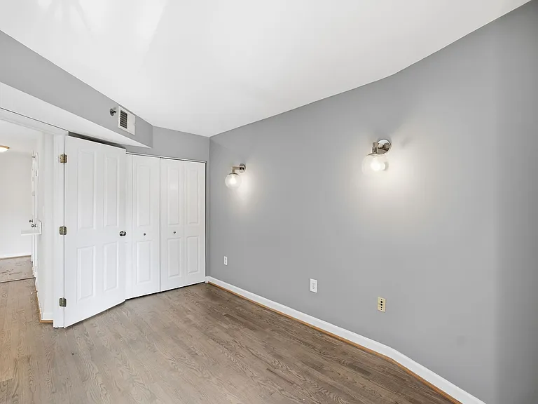 601 Pennsylvania Ave NW #211 — Photo 15